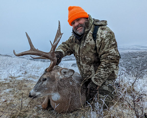 elk hunting, mule deer hunting, elk hunt wyoming, deer hunt wyoming, hunt wyoming private ranches, trophy mule deer, trophy elk, guided hunt wyo
