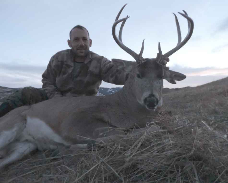elk hunting, mule deer hunting, elk hunt wyoming, deer hunt wyoming, hunt wyoming private ranches, trophy mule deer, trophy elk, guided hunt wyo